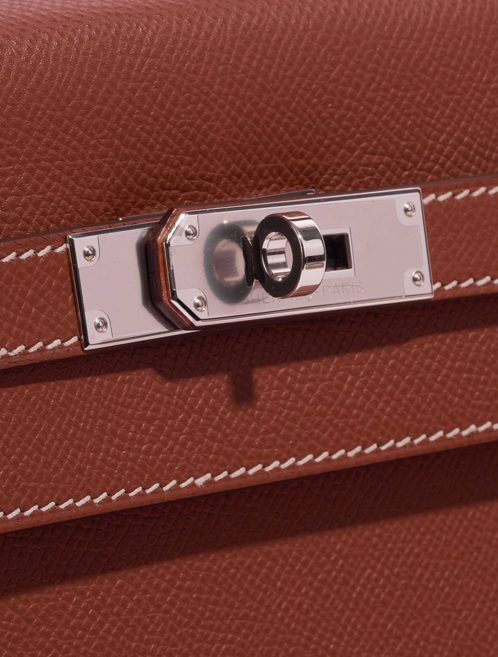 Pre-owned Hermès bag Kelly 32 Epsom Sienne Brown Closing System | Sell your designer bag on Saclab.com