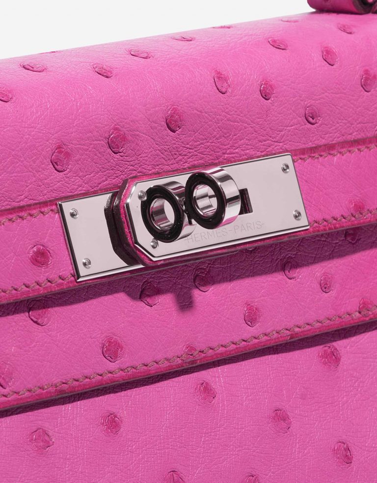 Pre-owned Hermès bag Kelly 28 Ostrich Fuchsia Pink Front | Sell your designer bag on Saclab.com