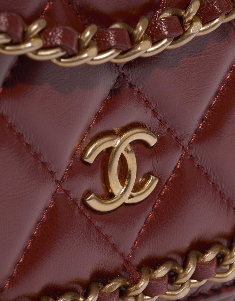 Pre-owned Chanel bag Timeless WOC Lamb Red Red Closing System | Sell your designer bag on Saclab.com