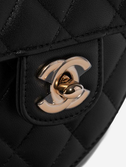 Pre-owned Chanel bag Timeless Heart Small Lamb Black Black Closing System | Sell your designer bag on Saclab.com