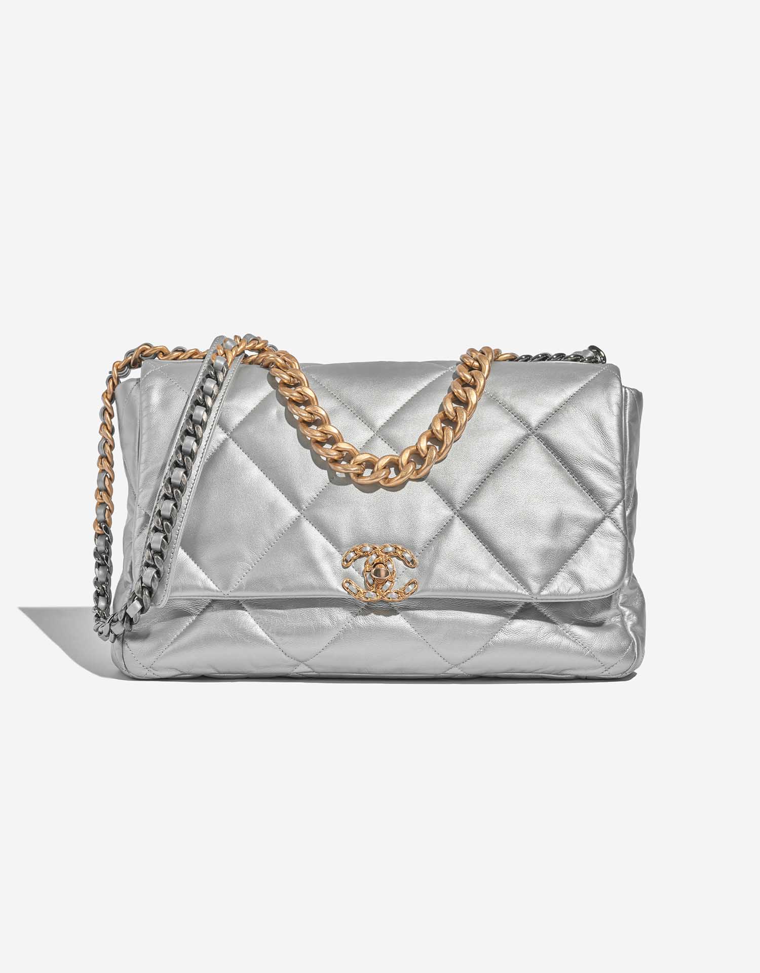 Chanel 19 Maxi Lamb Silver | SACLÀB