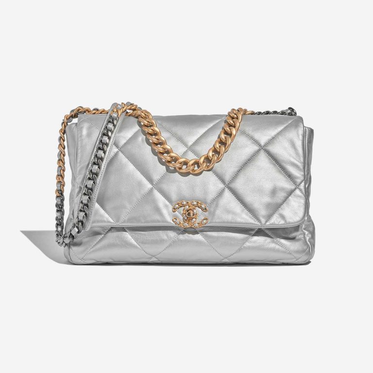 Pre-owned Chanel bag 19 Maxi Lamb Silver Silver Front | Sell your designer bag on Saclab.com