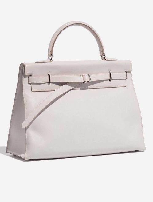 Pre-owned Hermès bag Kelly Flat 35 Swift Rose Dragee Pink, Rose Side Front | Sell your designer bag on Saclab.com