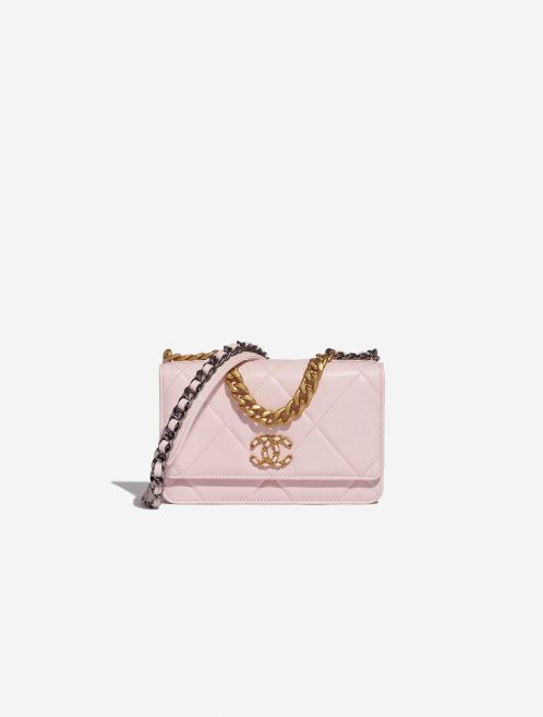 Pre-owned Chanel bag 19 WOC Lamb Light Rose Rose Front | Sell your designer bag on Saclab.com