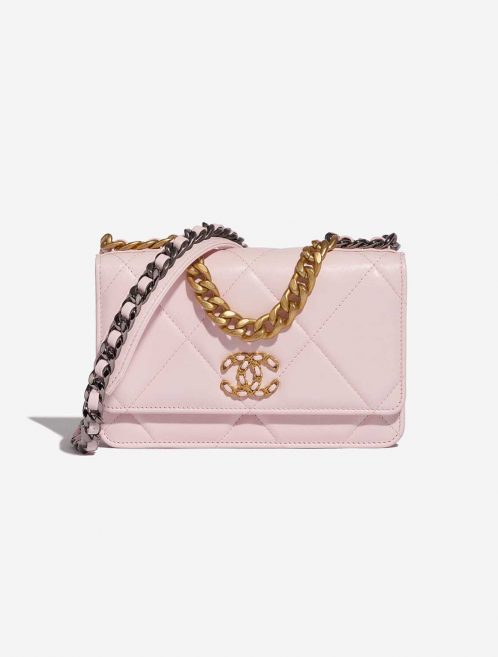 Pre-owned Chanel bag 19 WOC Lamb Light Rose Rose Front | Sell your designer bag on Saclab.com