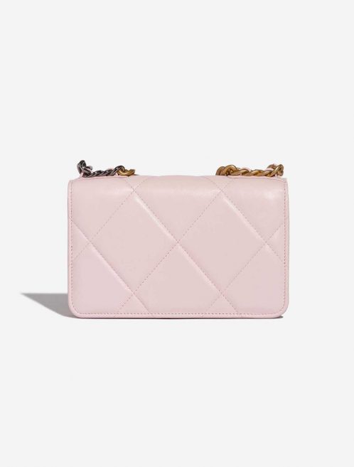 Pre-owned Chanel bag 19 WOC Lamb Light Rose Rose Back | Sell your designer bag on Saclab.com