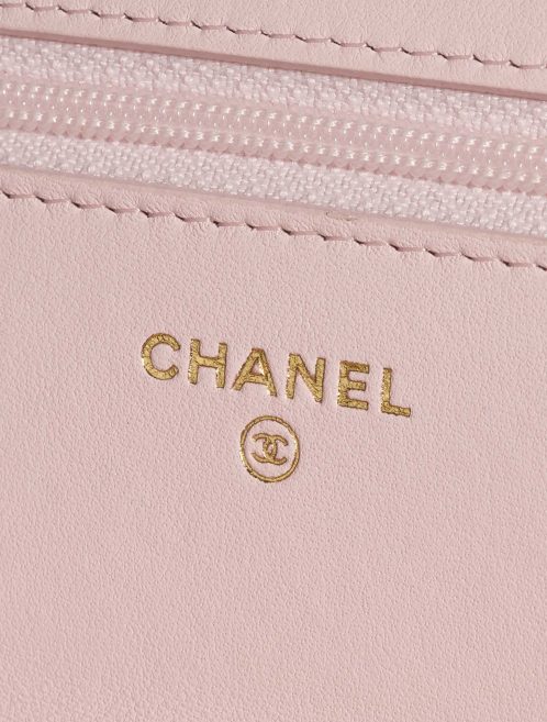 Pre-owned Chanel bag 19 WOC Lamb Light Rose Rose Logo | Sell your designer bag on Saclab.com