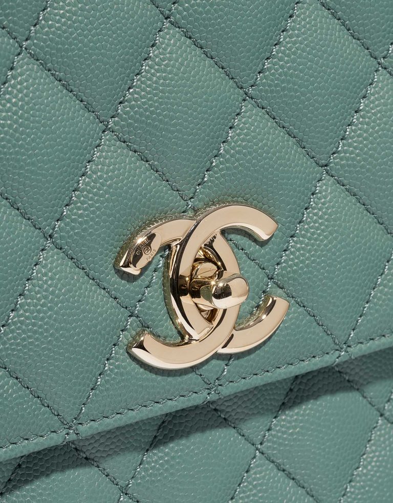 Pre-owned Chanel bag Timeless Handle Medium Caviar Mint Green Green Front | Sell your designer bag on Saclab.com