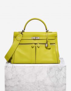 Pre-owned Hermès bag Kelly Lakis 35 Swift Lime Yellow Front | Sell your designer bag on Saclab.com