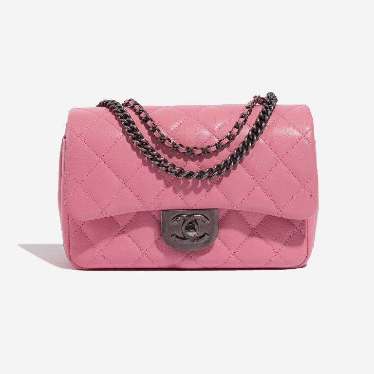 Pre-owned Chanel bag Timeless Medium Lamb Pink Pink Front | Sell your designer bag on Saclab.com