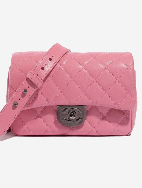 Pre-owned Chanel bag Timeless Medium Lamb Pink Pink Front | Sell your designer bag on Saclab.com