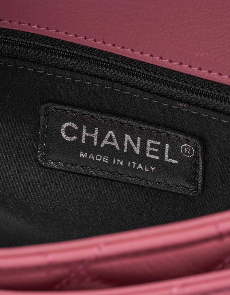 Pre-owned Chanel bag Timeless Medium Lamb Pink Pink Logo | Sell your designer bag on Saclab.com