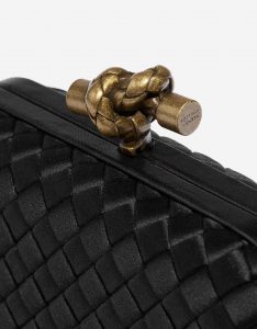 Pre-owned Bottega Veneta bag Knot Clutch Silk Black Black Closing System | Sell your designer bag on Saclab.com
