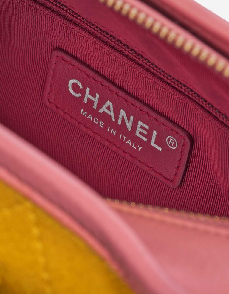 Pre-owned Chanel bag Gabrielle Small Calf / Suede Multicolour Multicolour, Yellow Logo | Sell your designer bag on Saclab.com