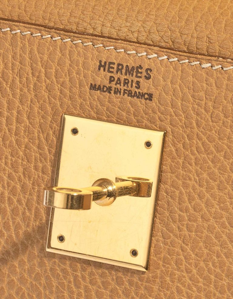 Pre-owned Hermès bag Kelly 32 Ardennes Moutarde Beige Logo | Sell your designer bag on Saclab.com