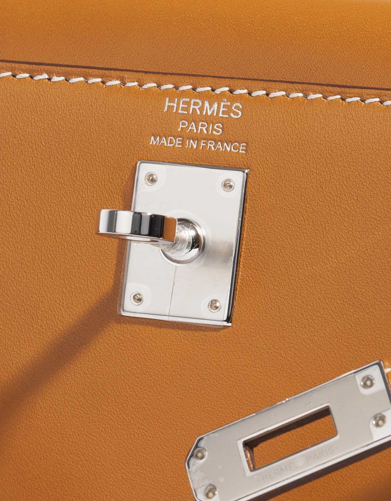 Pre-owned Hermès bag Kelly 25 Sable Butler Natural Brown Logo | Sell your designer bag on Saclab.com