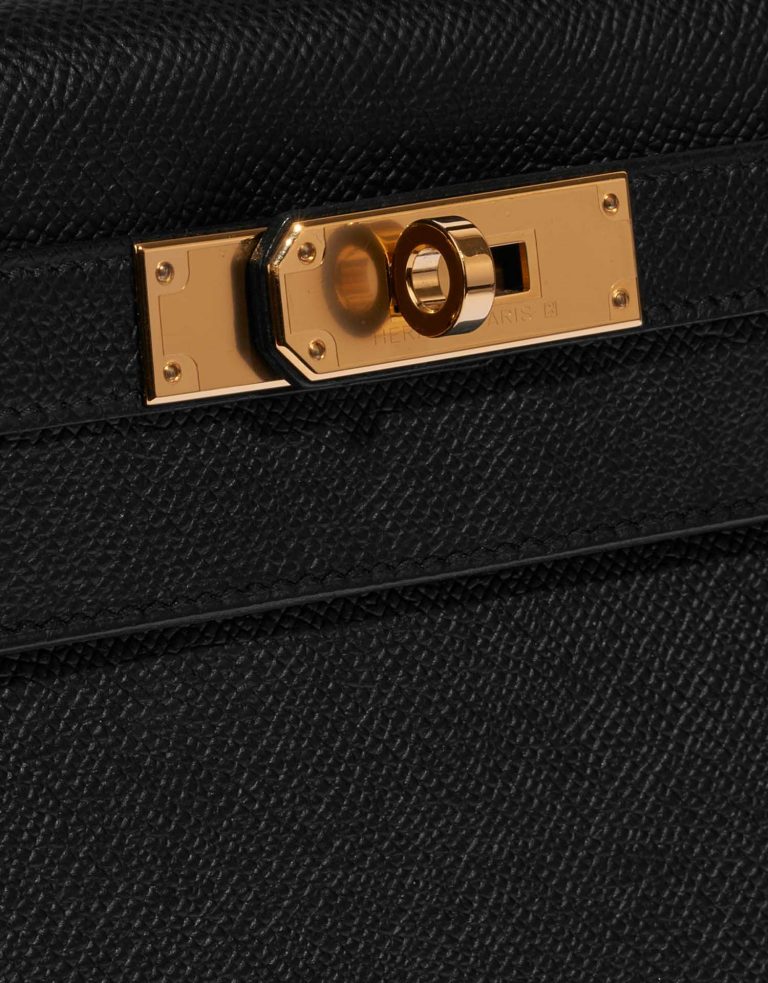 Pre-owned Hermès bag Kelly 28 Epsom Black Black Closing System | Sell your designer bag on Saclab.com