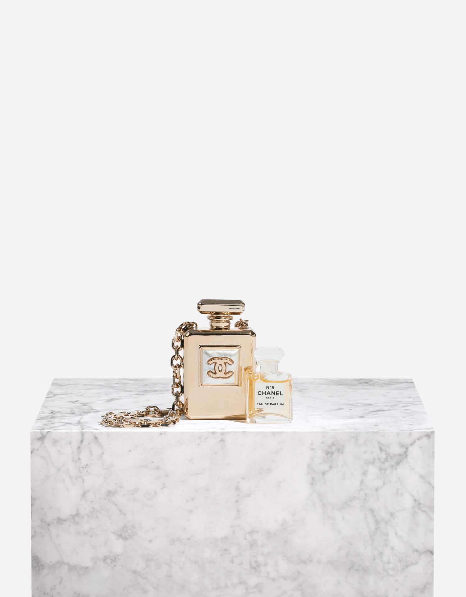 香水セット：Ferragamo, Chanel, Versace, Kenzo Chanel Perfume Necklace Metal Gold / Pearl | SACLÀB