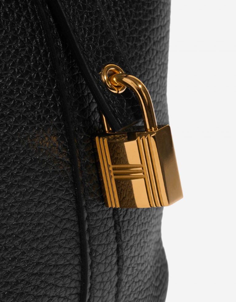 Pre-owned Hermès bag Picotin 18 Taurillon Clemence Black Black Closing System | Sell your designer bag on Saclab.com