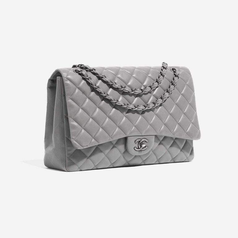 Pre-owned Chanel bag Timeless Maxi Lamb Grey Grey Side Front | Sell your designer bag on Saclab.com