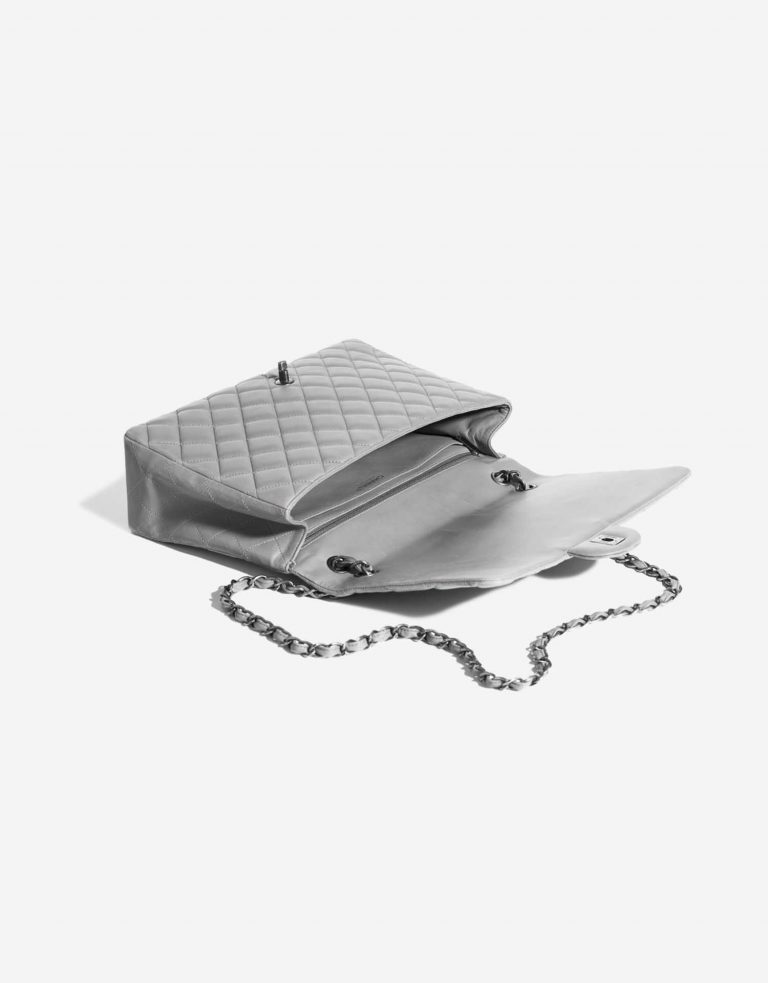 Pre-owned Chanel bag Timeless Maxi Lamb Grey Grey Inside | Sell your designer bag on Saclab.com