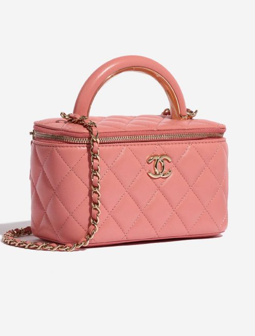 Pre-owned Chanel bag Vanity Small Coral Side Front | Sell your designer bag on Saclab.com