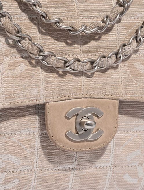 Chanel Timeless Medium Beige Closing System  | Sell your designer bag on Saclab.com