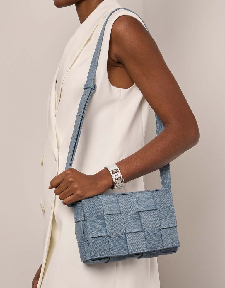 Pre-owned Bottega Veneta bag Cassette Denim Indigo Washed Blue Model | Sell your designer bag on Saclab.com