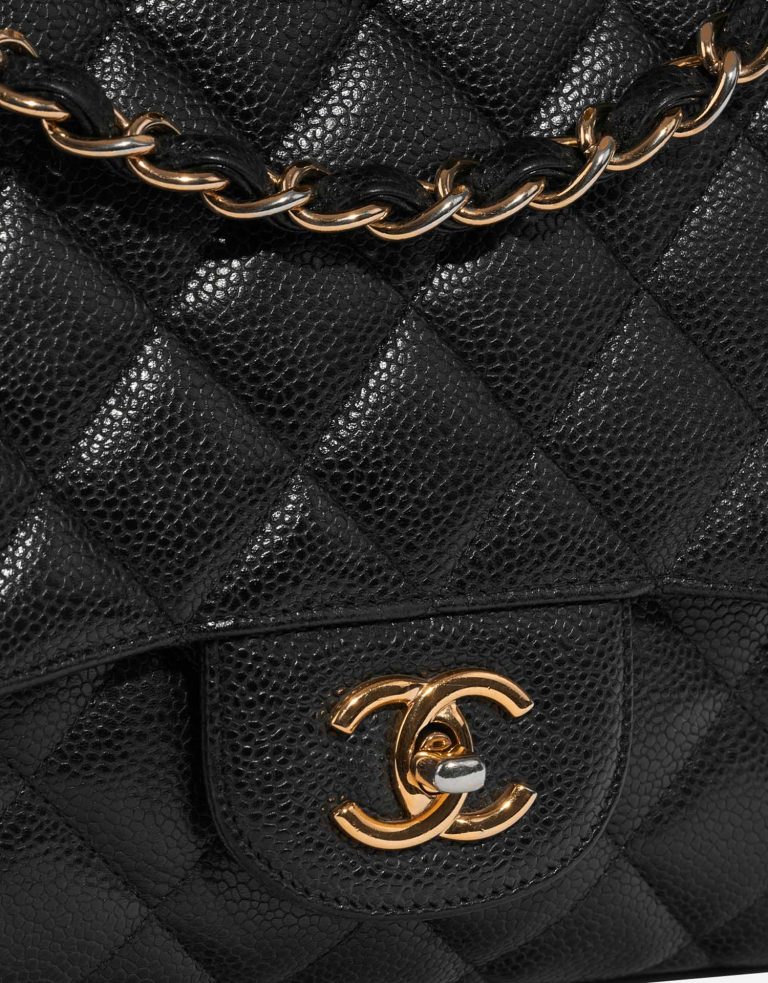 Chanel Timeless Maxi Black Closing System  | Sell your designer bag on Saclab.com