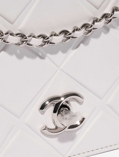 Chanel Timeless MiniFlap White Closing System  | Sell your designer bag on Saclab.com