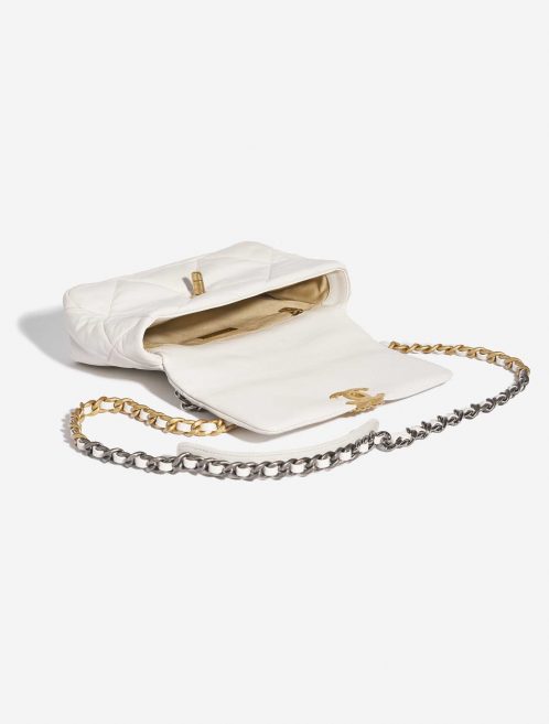 Chanel 19 FlapBag Cream Inside  | Sell your designer bag on Saclab.com
