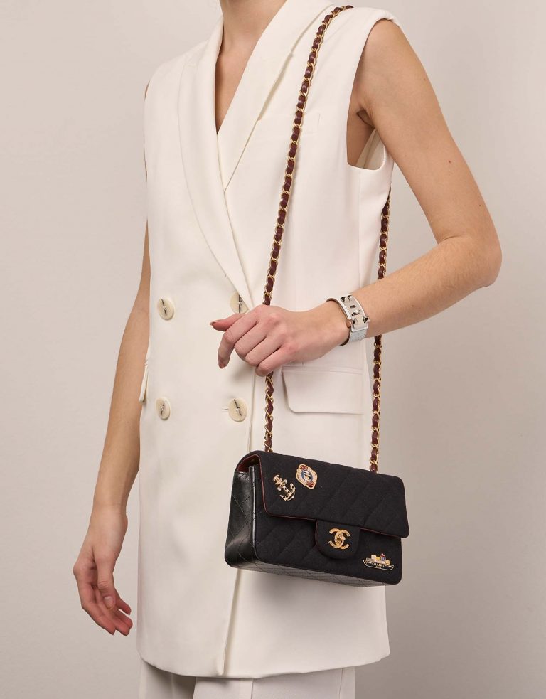 Chanel Timeless MiniRectangular Black Sizes Worn | Sell your designer bag on Saclab.com