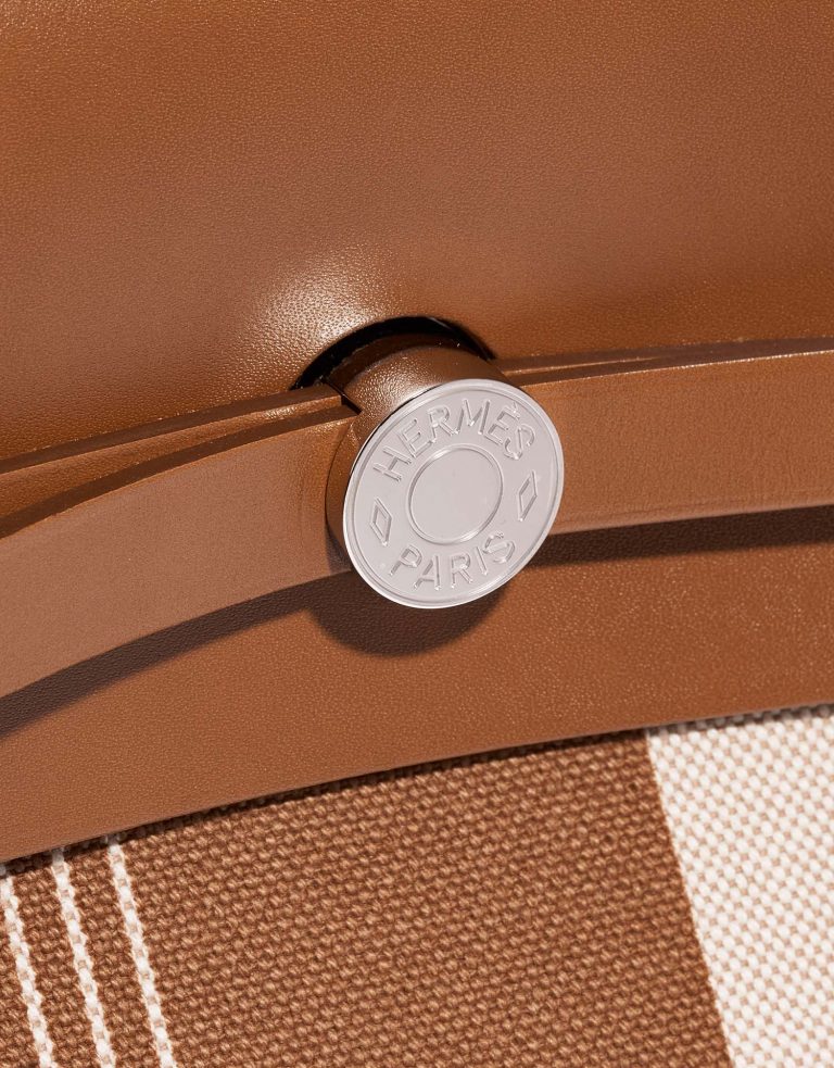 Hermès Herbag 39 Fauve-Ecru-Beige Closing System  | Sell your designer bag on Saclab.com