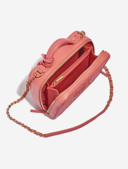 Chanel Vanity Medium Pink Inside  | Sell your designer bag on Saclab.com