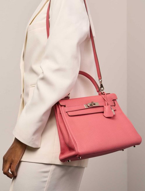 Hermès Kelly 28 Lipstick Sizes Worn | Sell your designer bag on Saclab.com