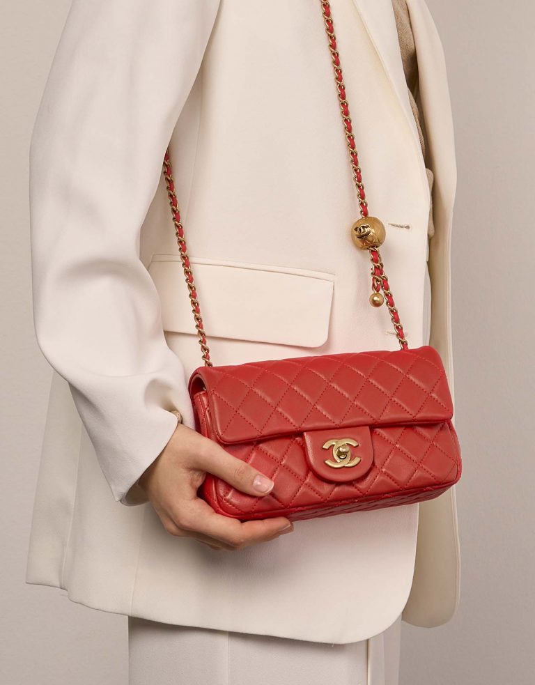 Chanel Timeless MiniRectangular Coral Sizes Worn | Sell your designer bag on Saclab.com