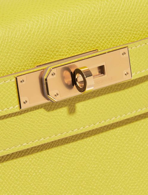 Hermès Kelly 28 Lime Closing System  | Sell your designer bag on Saclab.com