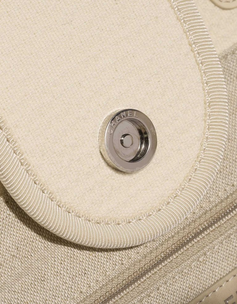 Chanel Deauville Medium Beige-White Closing System  | Sell your designer bag on Saclab.com