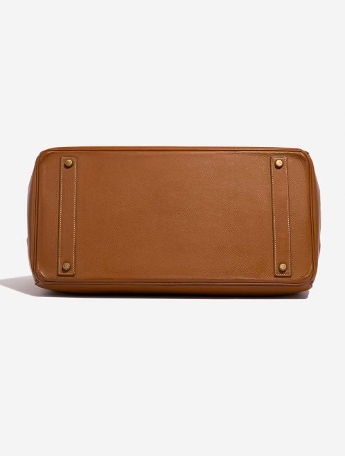 Hermès Birkin 40 gold Bottom  | Sell your designer bag on Saclab.com