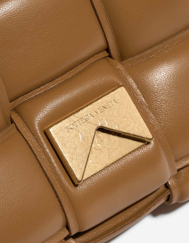 BottegaVeneta Cassette OneSize Caramel Closing System  | Sell your designer bag on Saclab.com