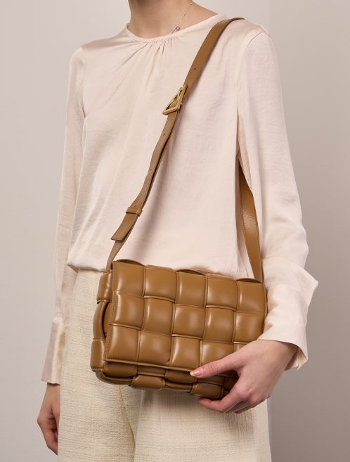 BottegaVeneta Cassette OneSize Caramel Sizes Worn | Sell your designer bag on Saclab.com
