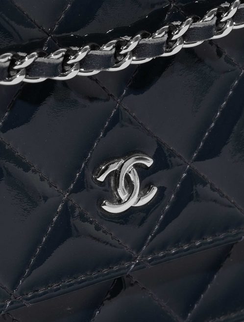 Chanel Timeless WOC DarkBlue Closing System  | Sell your designer bag on Saclab.com
