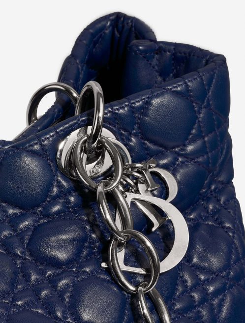 Dior ShoppingTote Blue Closing System  | Sell your designer bag on Saclab.com