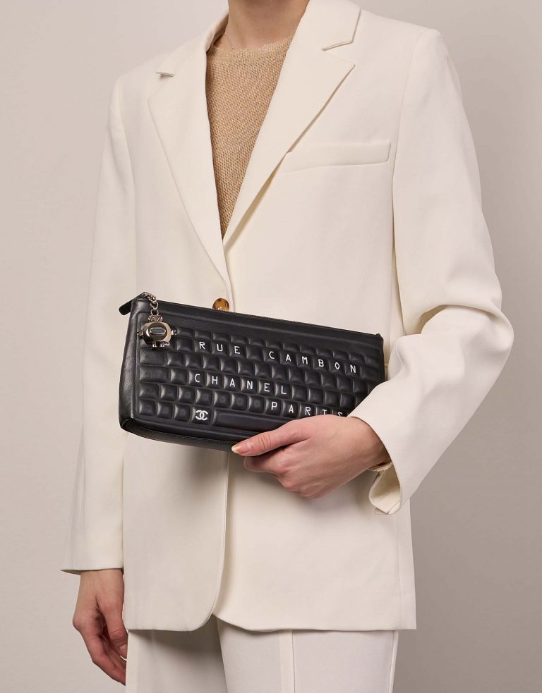 Chanel KeyboardClutch OneSize Black Sizes Worn | Sell your designer bag on Saclab.com