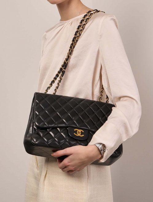 Chanel Timeless Jumbo Black Sizes Worn | Sell your designer bag on Saclab.com