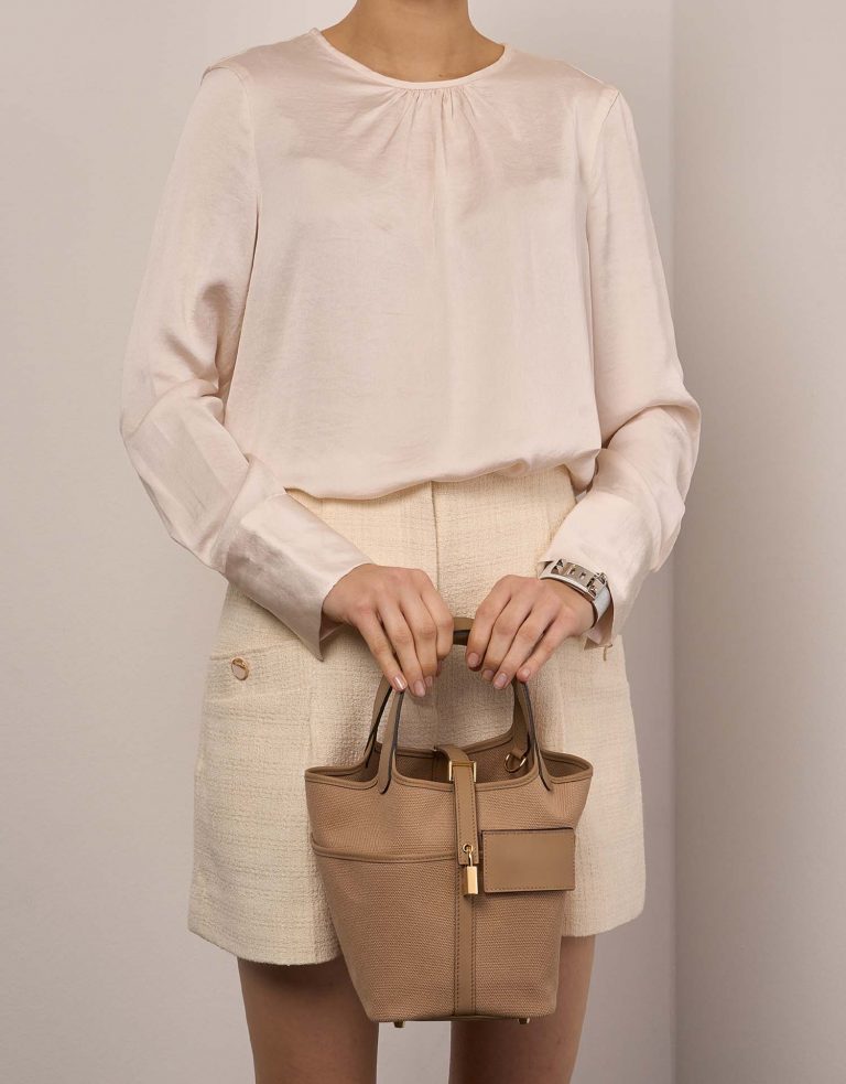 Pre-owned Hermès bag Picotin Cargo 18 Toile Goeland / Swift Chai Brown Front | Sell your designer bag on Saclab.com