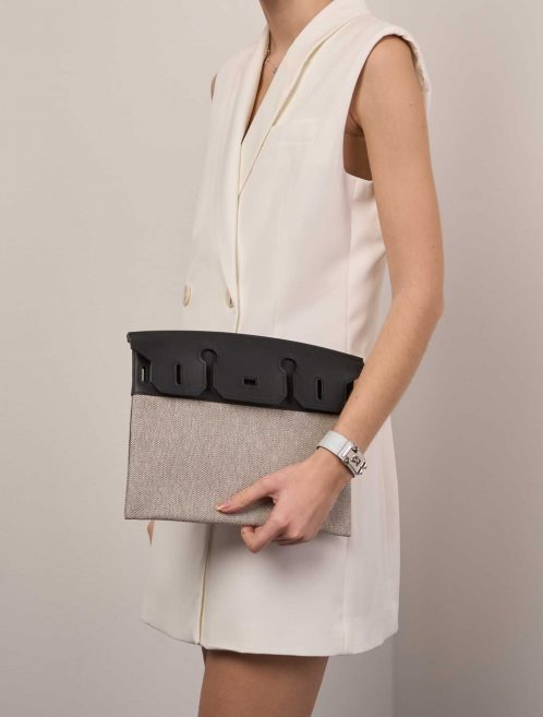 Hermès Birkin3in1 30 Black-Ecru Sizes Worn| Sell your designer bag on Saclab.com