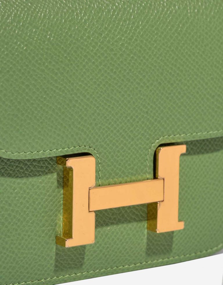 Hermès Constance SlimWallet VertCriquet Closing System  | Sell your designer bag on Saclab.com