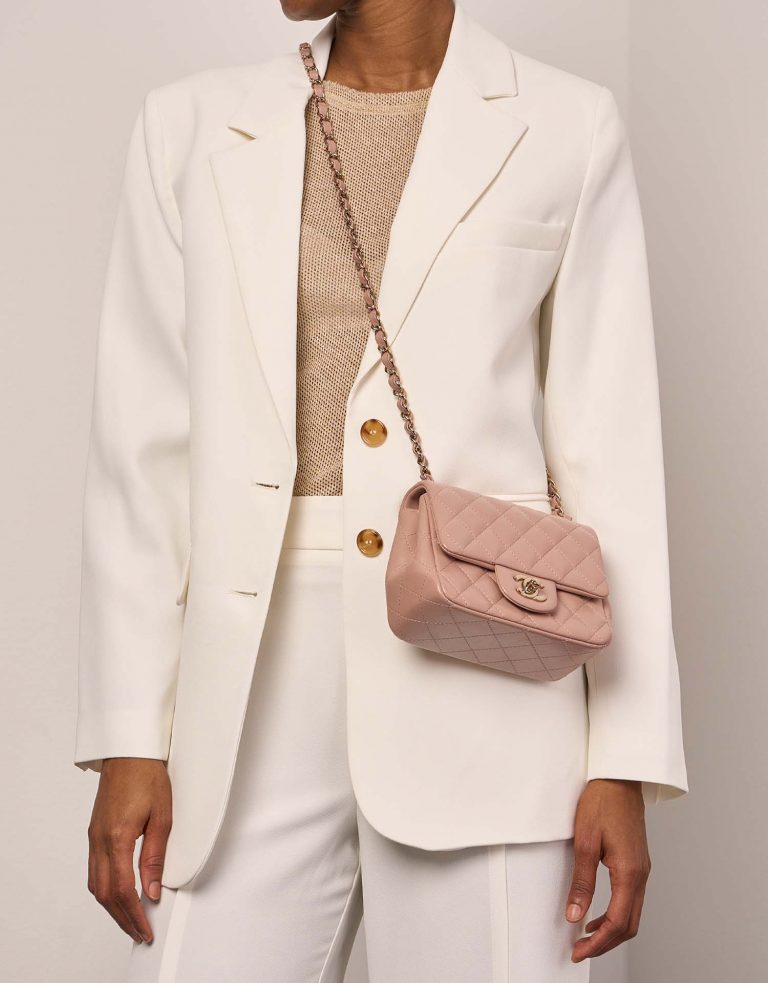 Chanel Timeless MiniSquare BeigeRose Sizes Worn | Sell your designer bag on Saclab.com