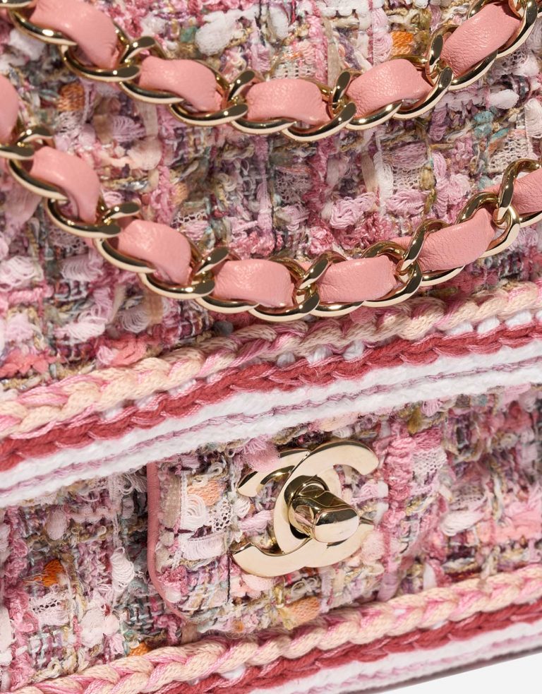Chanel Timeless Medium Pink Closing System  | Sell your designer bag on Saclab.com